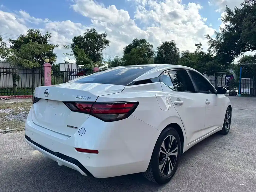 Nissan Sylphy — миниатюра 6