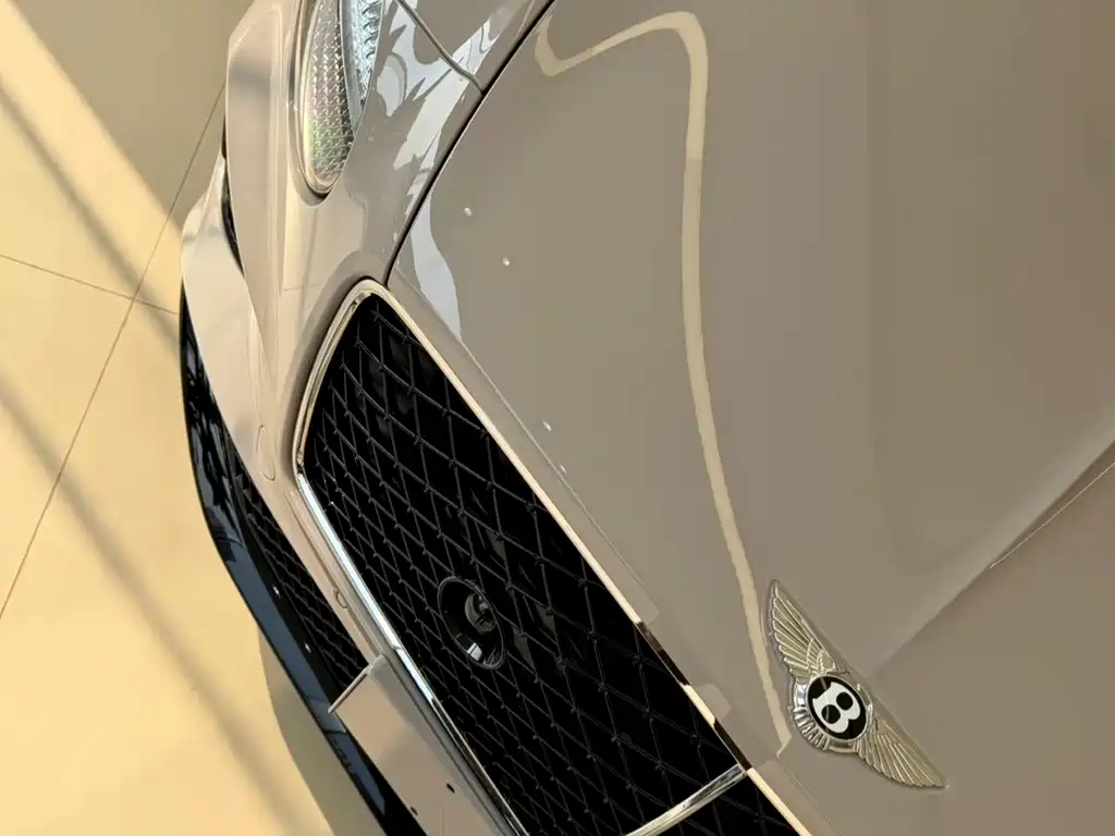 Bentley Continental PHEV 2026 GT