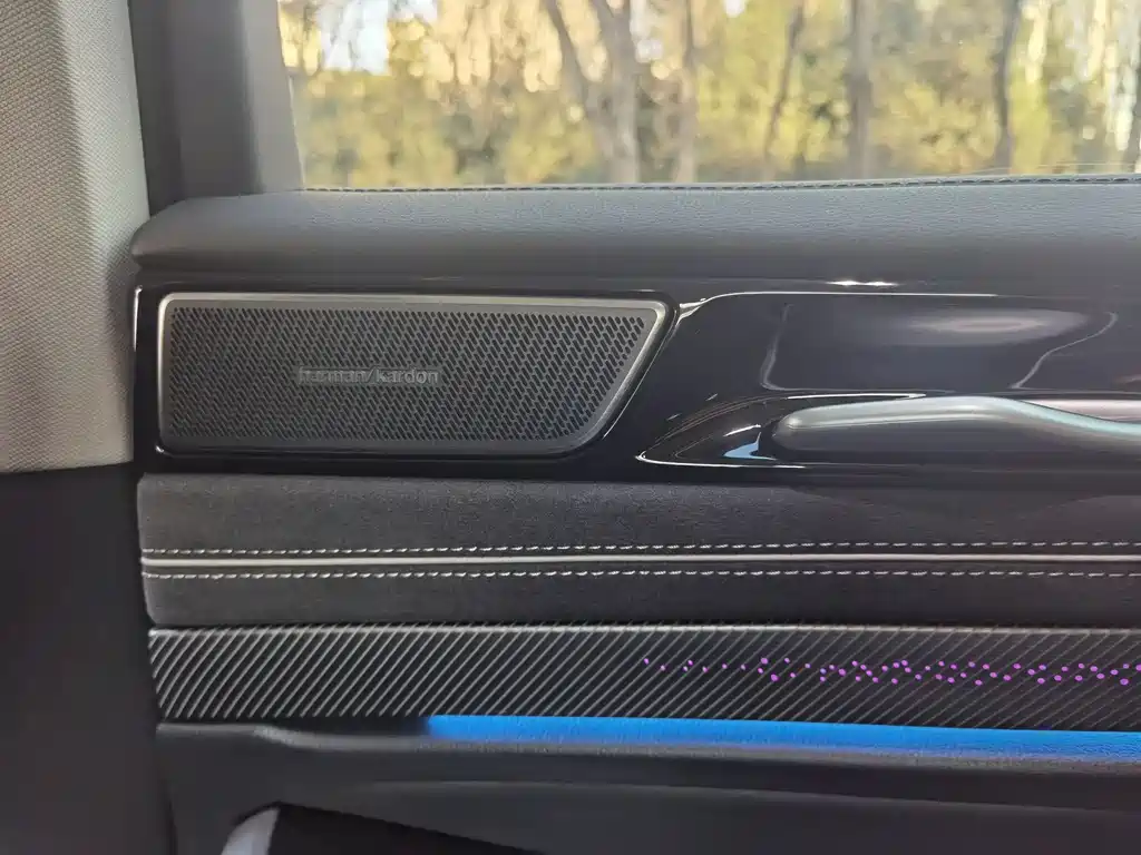 VOLKSWAGEN ID.7 VIZZION