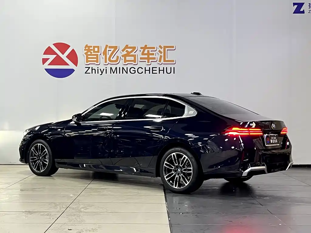 BMW 5 Series 5 2025 530Li Lead M Sport