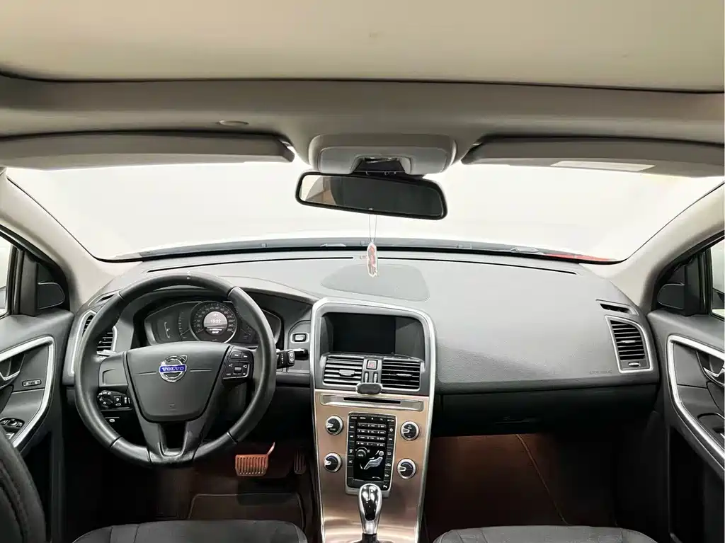 Volvo XC60 — миниатюра 10