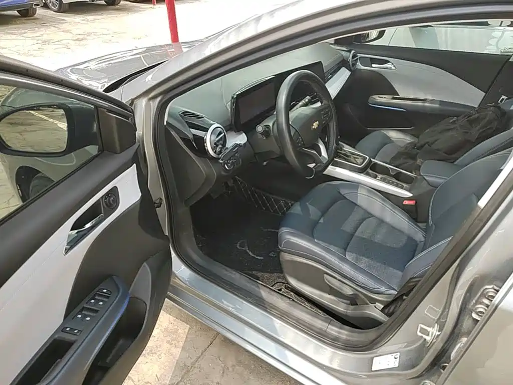 Chevrolet Monza — миниатюра 16