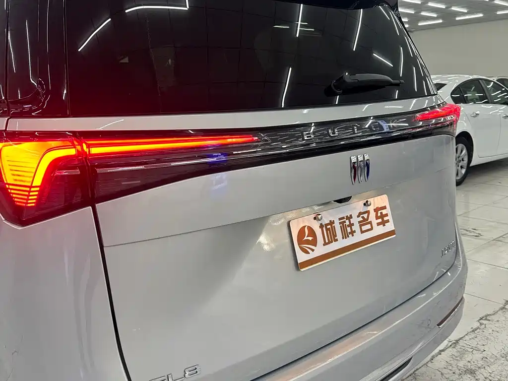 BUICK GL8 NEW ENERGY