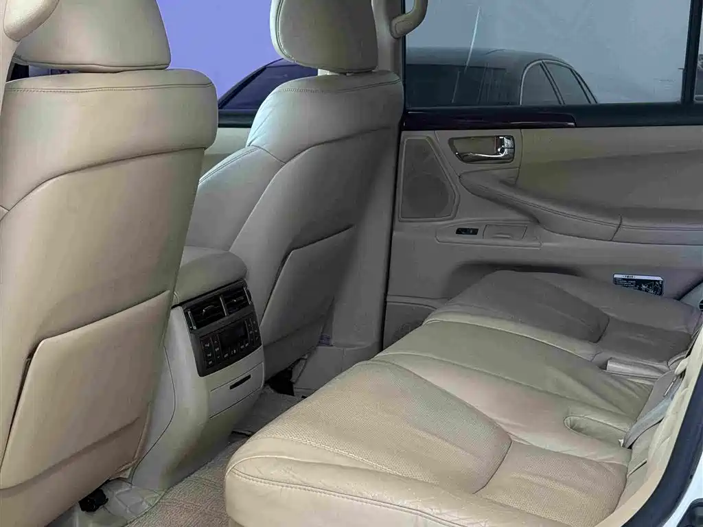 Lexus LX — миниатюра 5