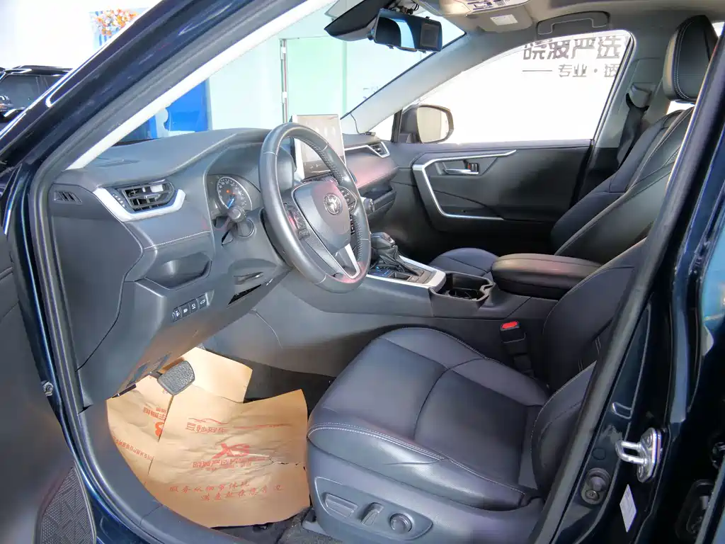 Toyota Wildlander — миниатюра 8