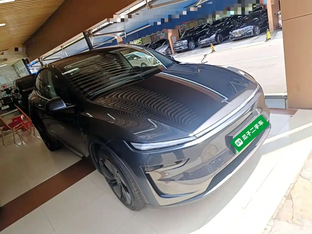 Tesla Model Y — миниатюра 4