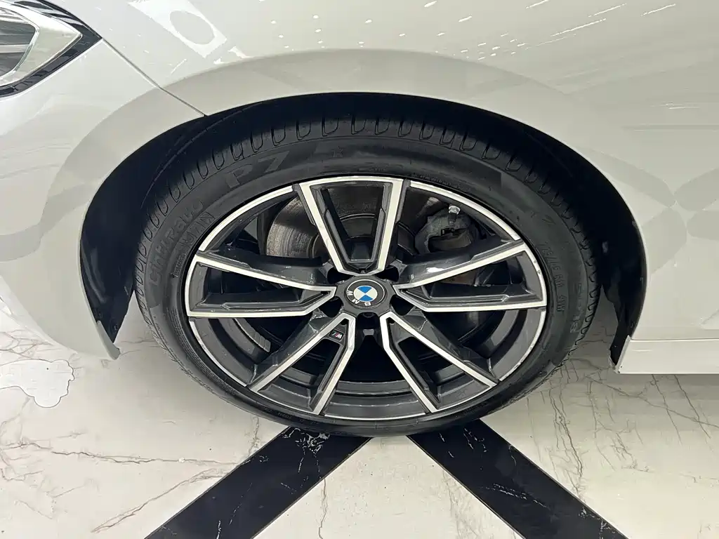BMW 3 Series — миниатюра 17