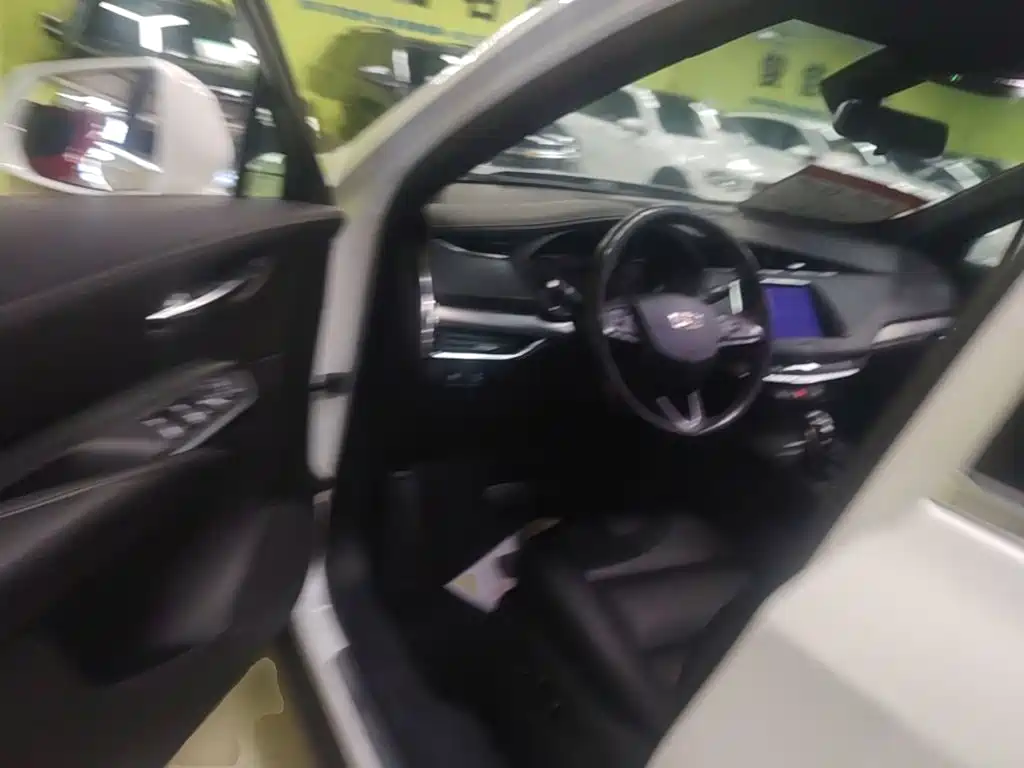 Cadillac XT4 — миниатюра 16