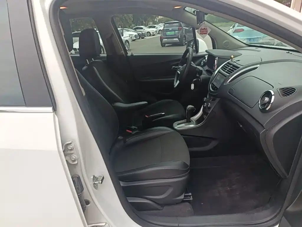 Chevrolet Trax — миниатюра 25