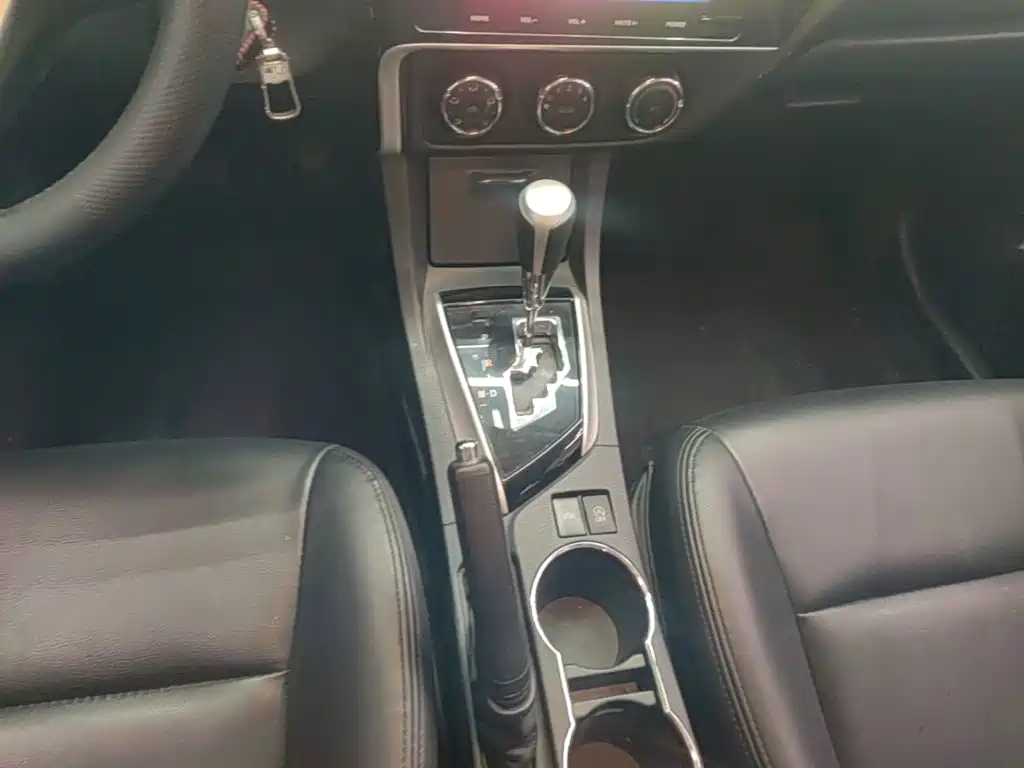 Toyota Corolla — миниатюра 14