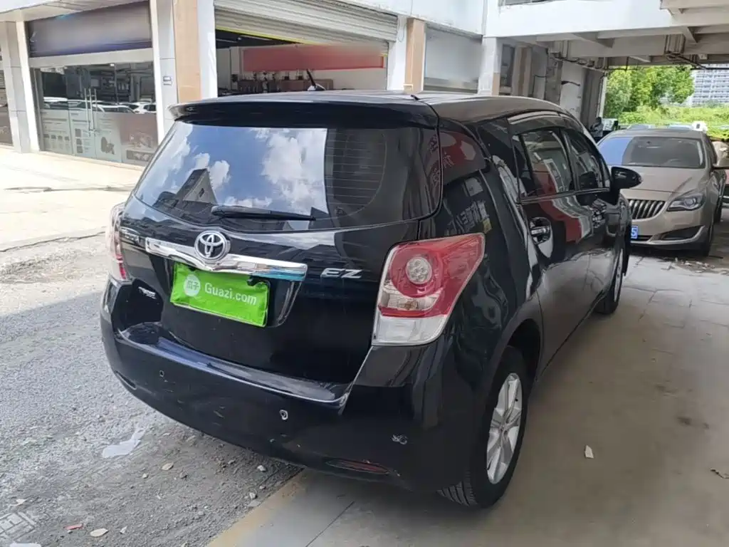 Toyota Verso — миниатюра 7