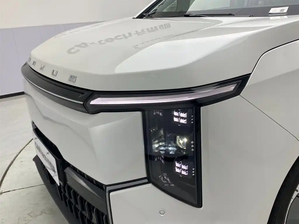 SAIC MAXUS EVERYONE 7