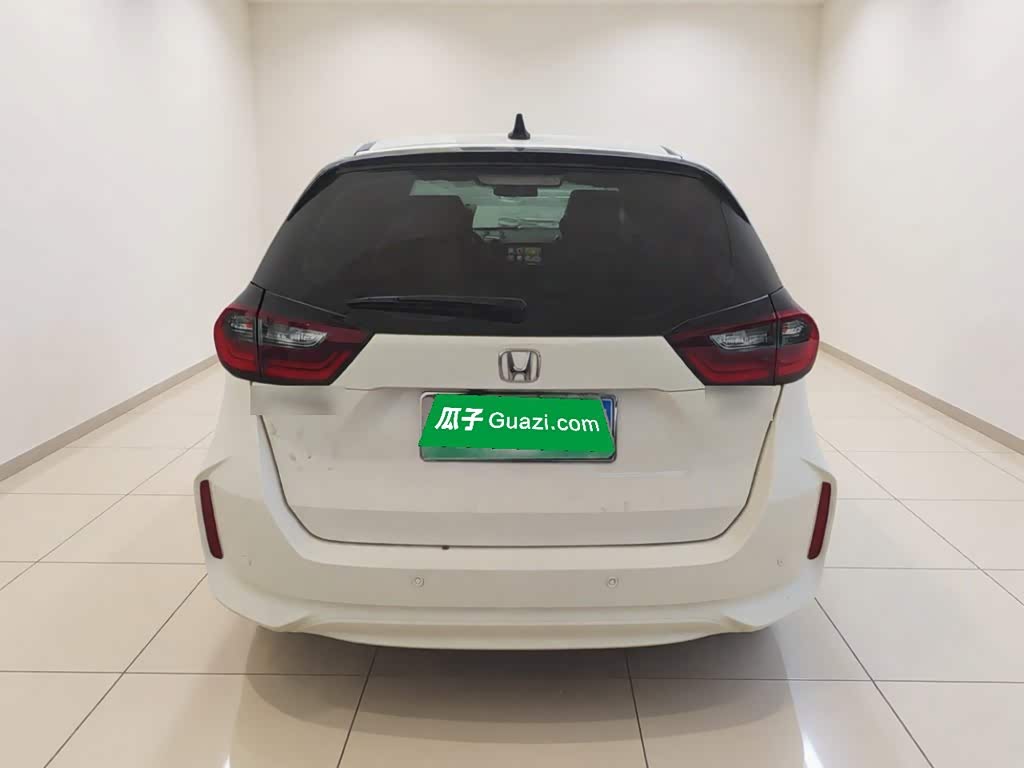 Honda Fit 1.5 л 2022 г. Белый, пробег 32599 км