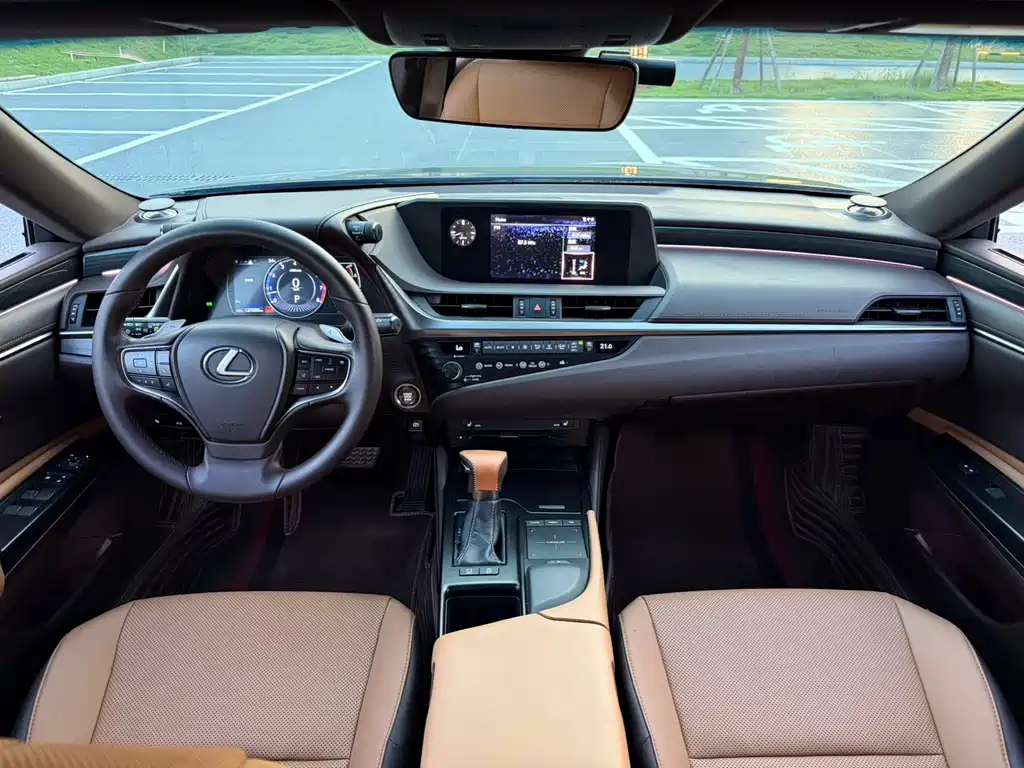Lexus ES 2018 200 V