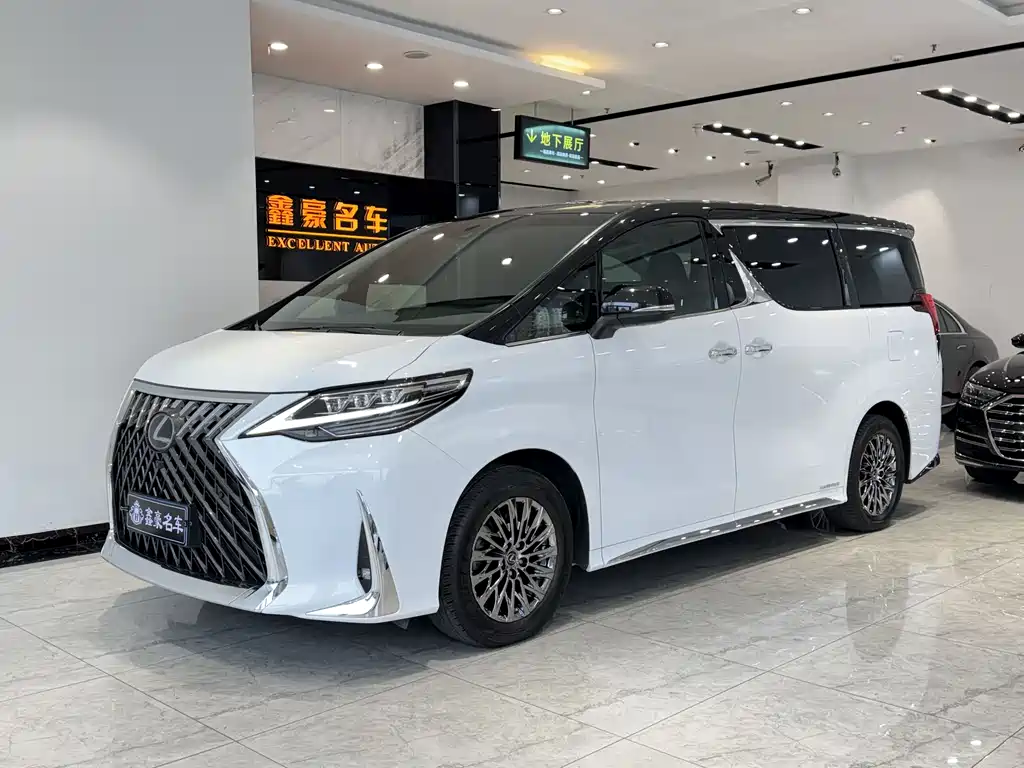 Lexus LM 2022