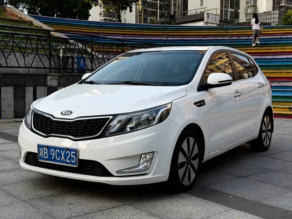 Kia K2 2013