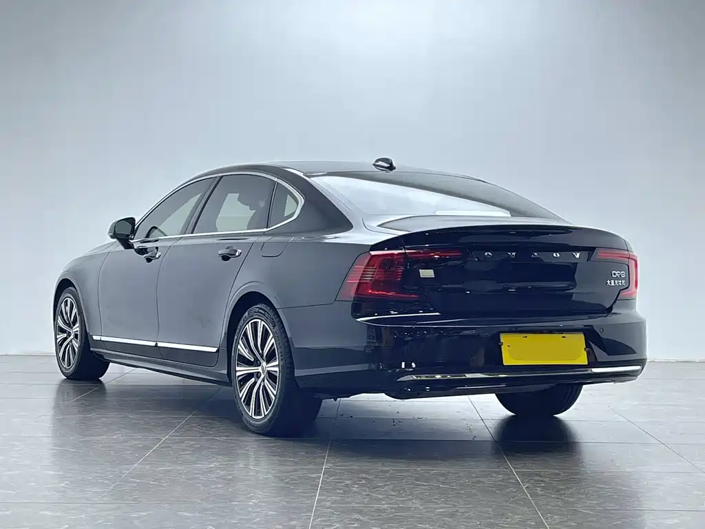 Volvo S90 PHEV — миниатюра 6