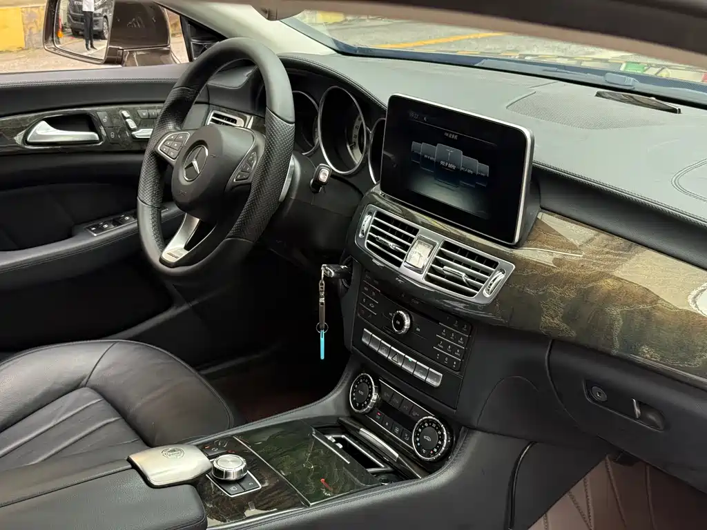 Mercedes-Benz CLS — миниатюра 8