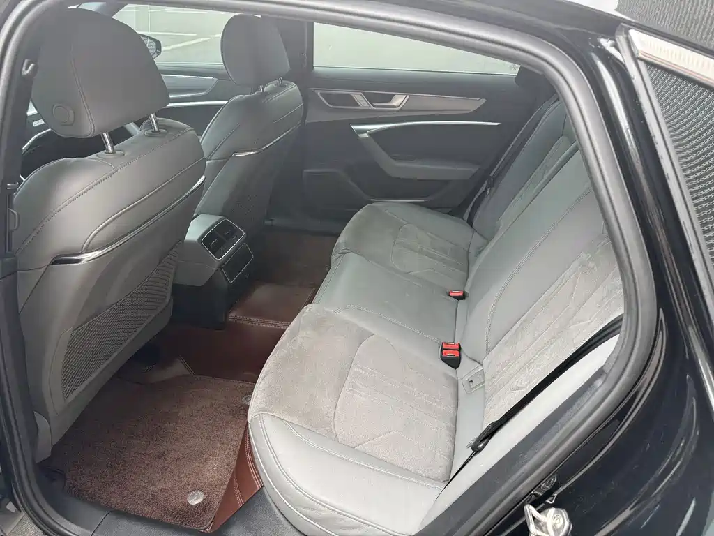 Audi A6L — миниатюра 6