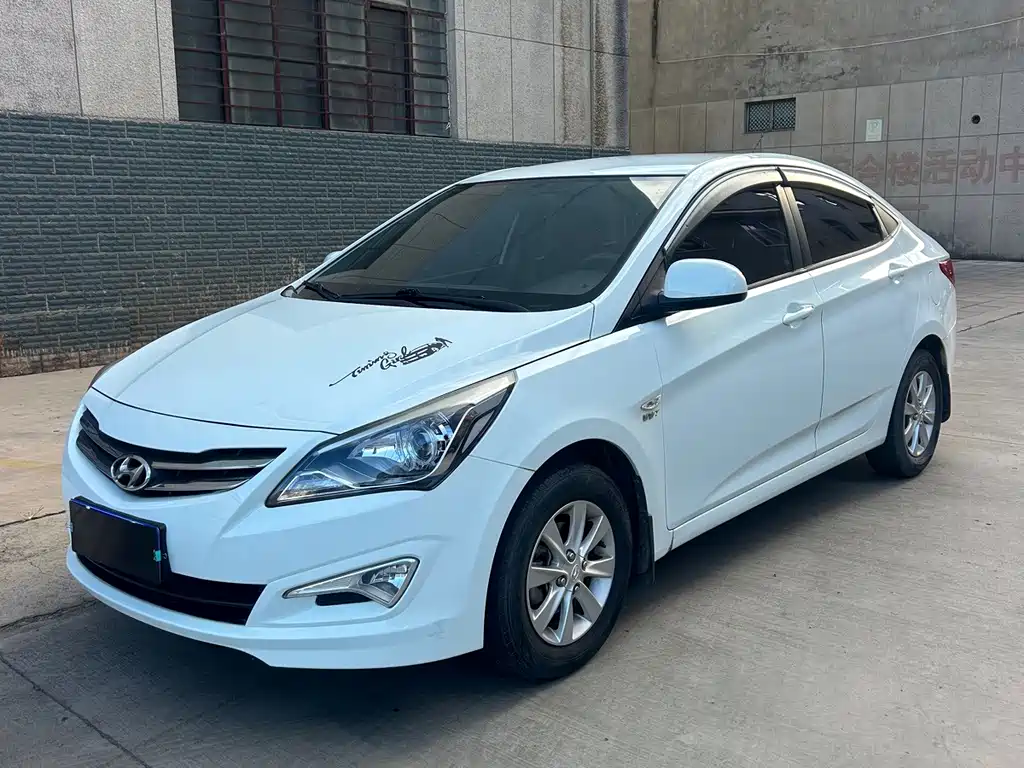 Hyundai Verna — миниатюра 2