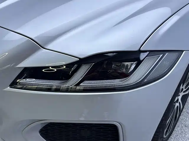 Jaguar XFL — миниатюра 20