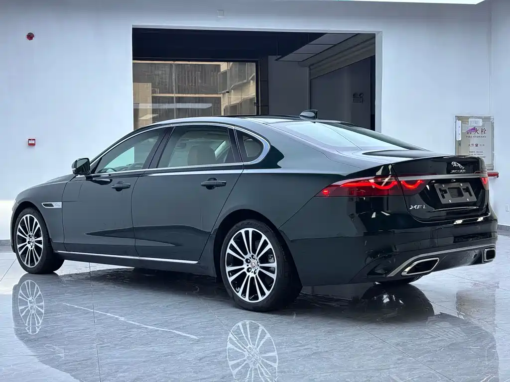Jaguar XFL — миниатюра 22