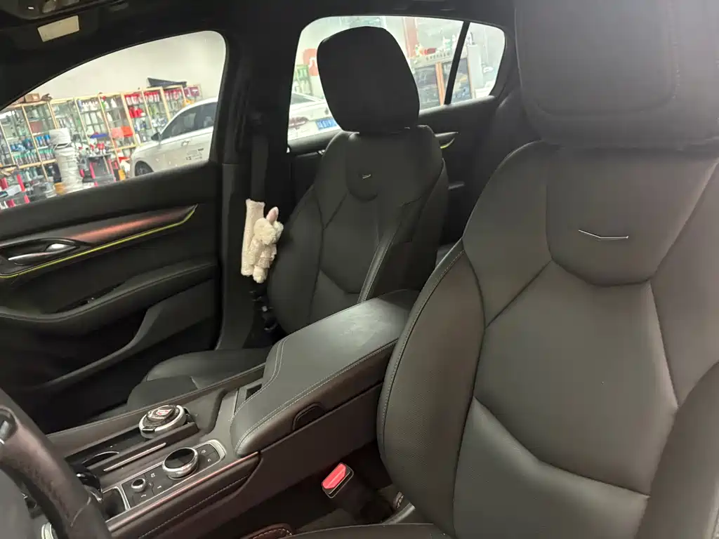 Cadillac CT5 — миниатюра 3