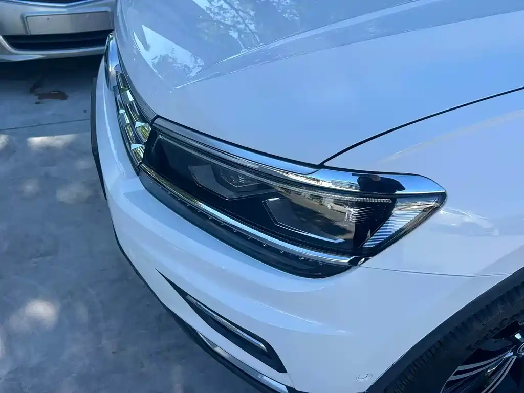 Volkswagen Tiguan L L 2017 330TSI AT Flagship