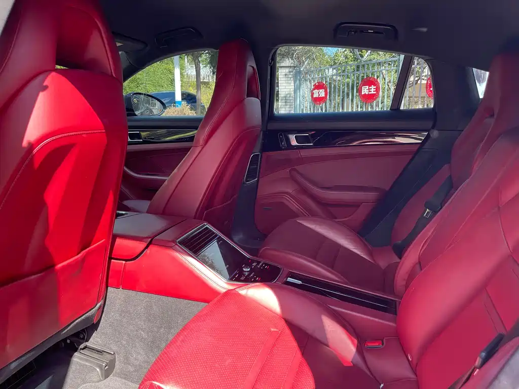 Porsche Panamera — миниатюра 6