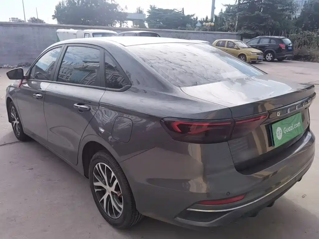 Geely Emgrand — миниатюра 5