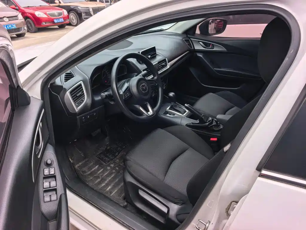 Mazda 3 Axela — миниатюра 8