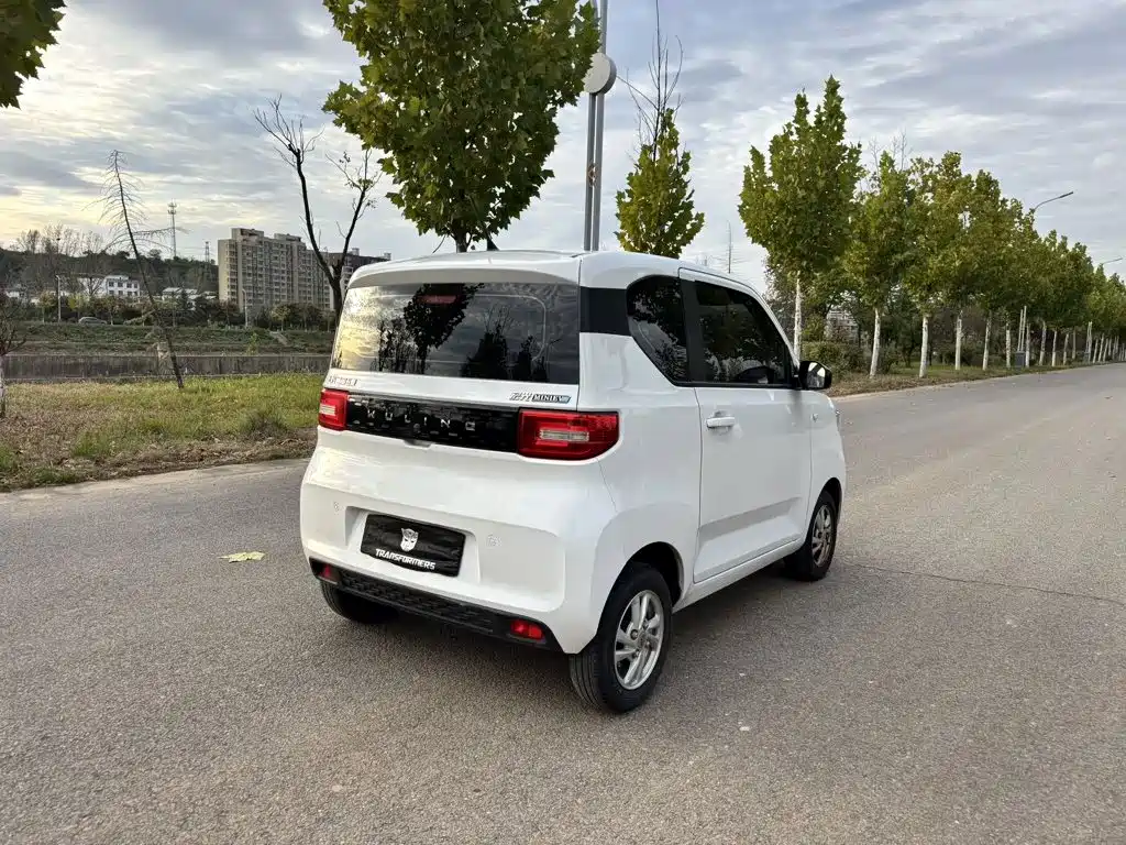 Wuling Hongguang Mini EV 2022 — фото 9