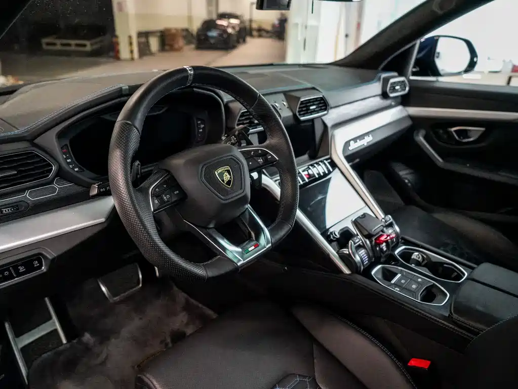 Lamborghini Urus - фото 9