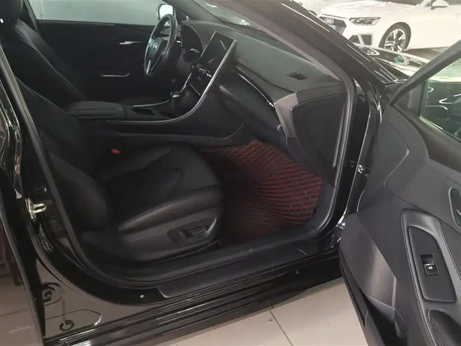 Toyota Avalon 2022 2.0L Luxury