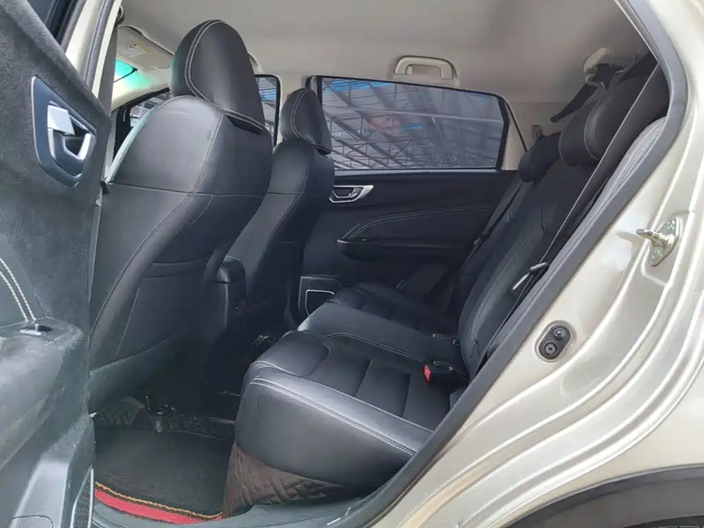 Geely Vision X3 — миниатюра 17