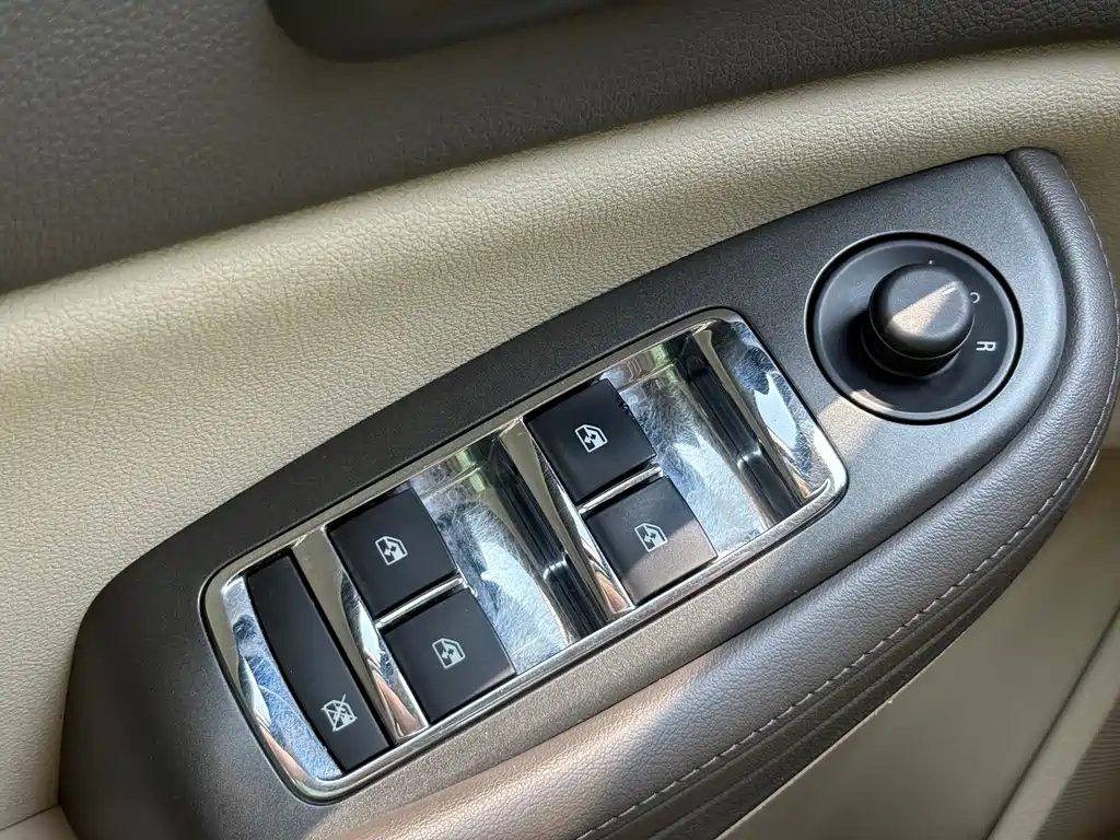 Chevrolet Malibu — миниатюра 12