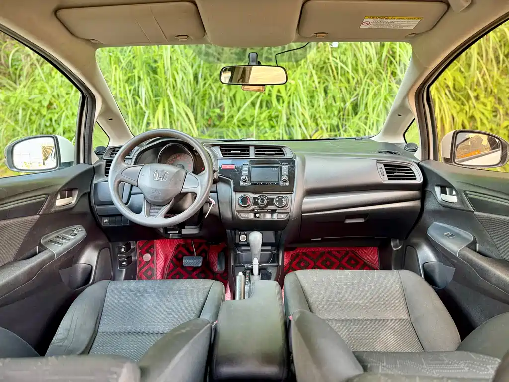 Honda Fit — миниатюра 9