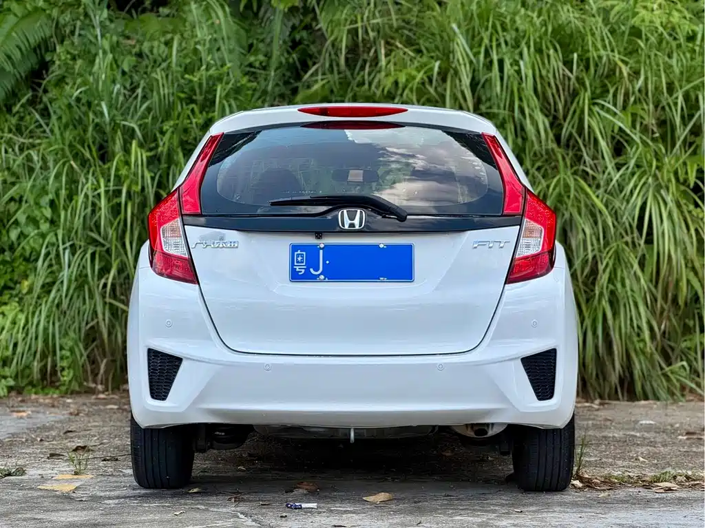 Honda Fit — миниатюра 5