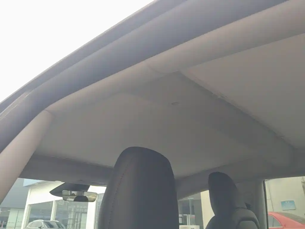 Tesla Model 3 — миниатюра 18