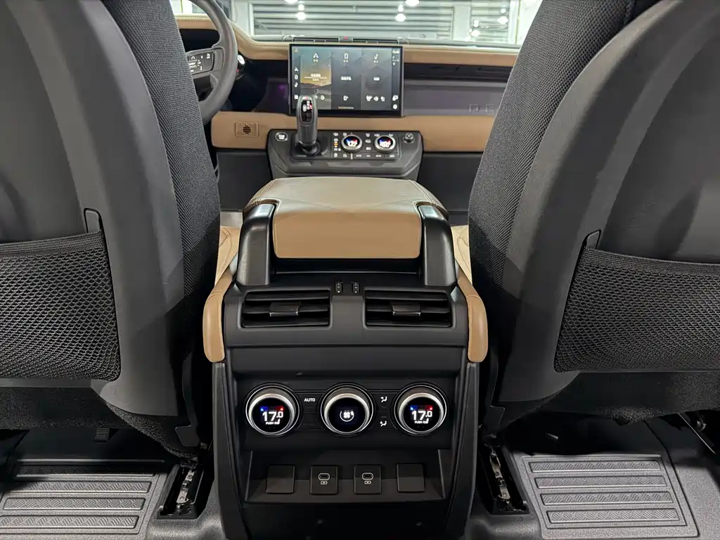 Land Rover Defender — миниатюра 13