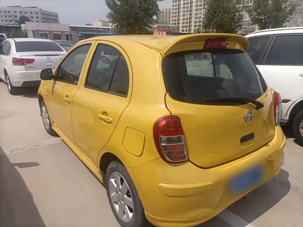 Nissan March — миниатюра 5