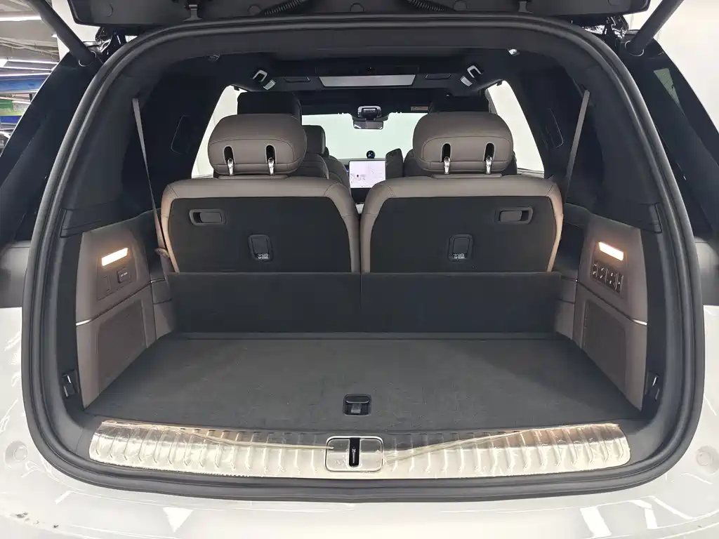 NIO ES8 — миниатюра 11