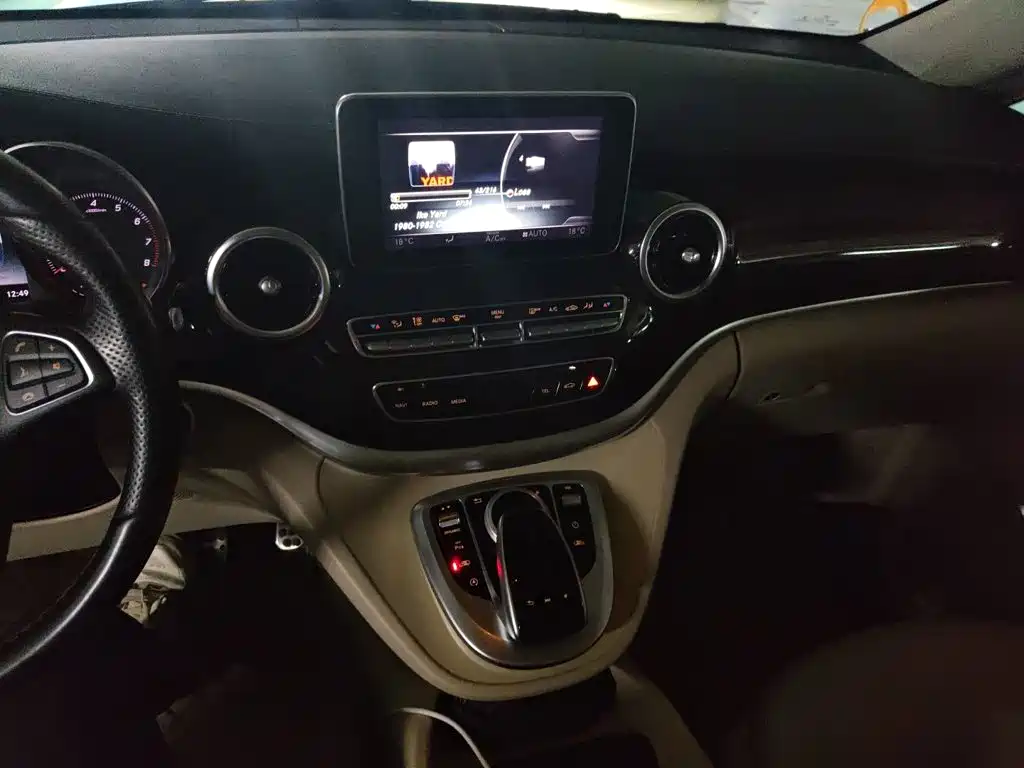 Mercedes-Benz V-Class — миниатюра 14