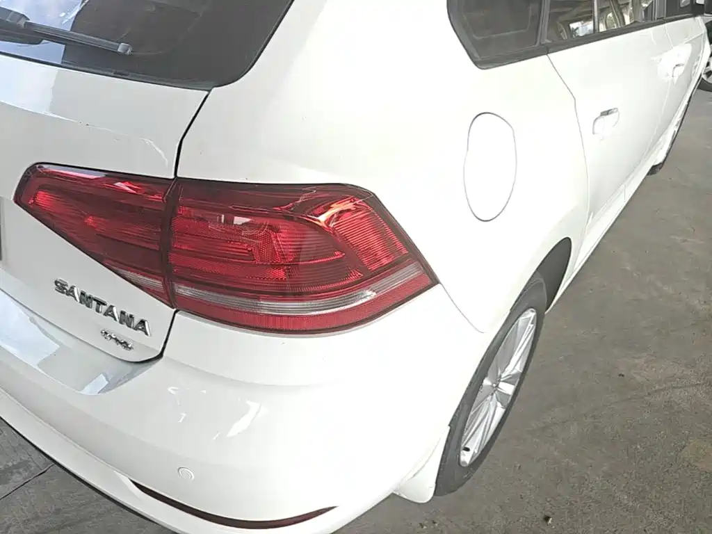 Volkswagen Santana — миниатюра 8