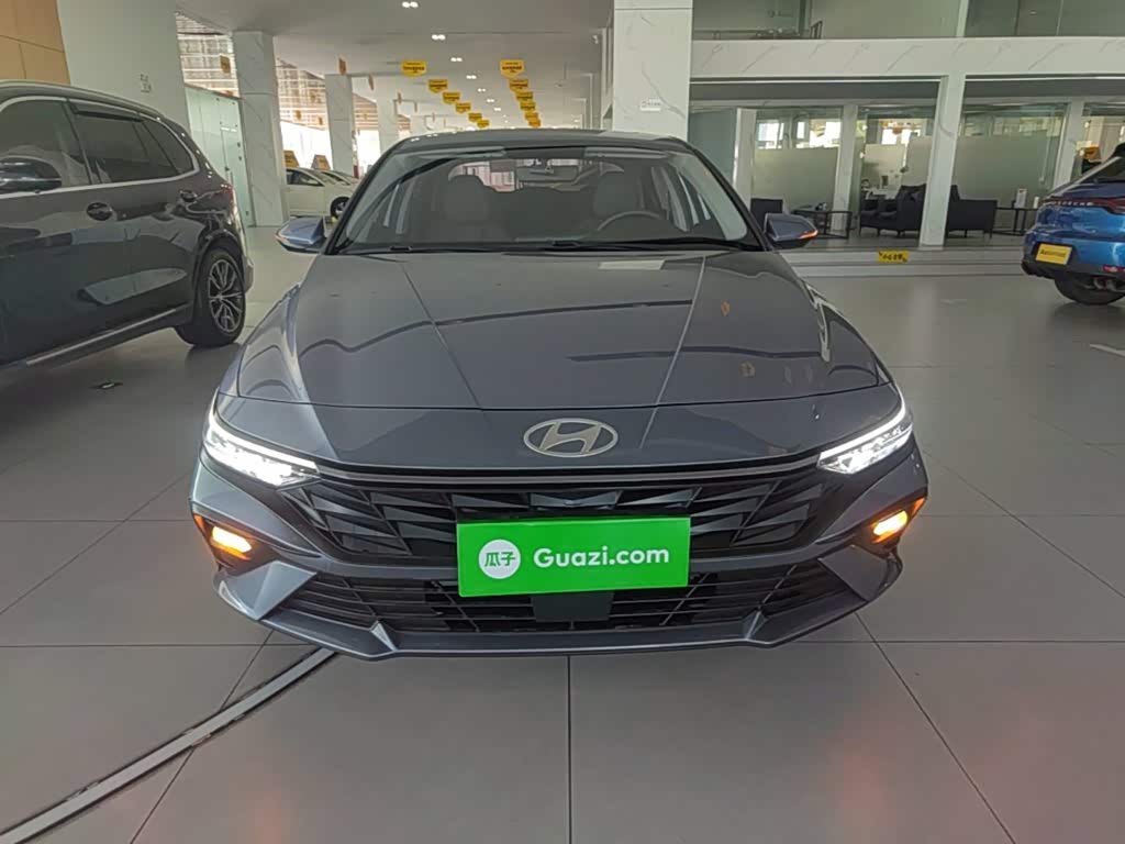 Hyundai Elantra 1.5 л 2024 г. Голубой, пробег 1700 км