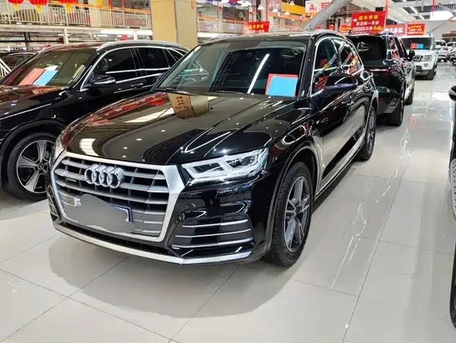 AUDI Q5L 2021