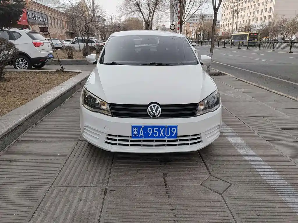 Volkswagen Jetta 1.6L Manual Fashion Type, фото 3
