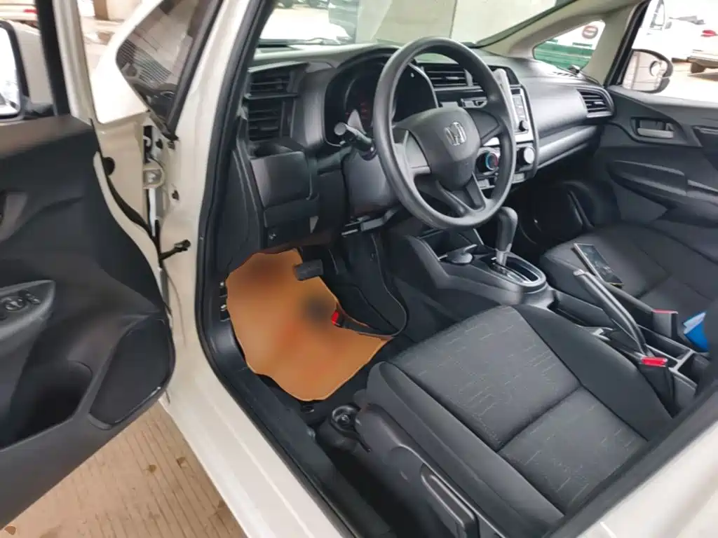 Honda Fit — миниатюра 16