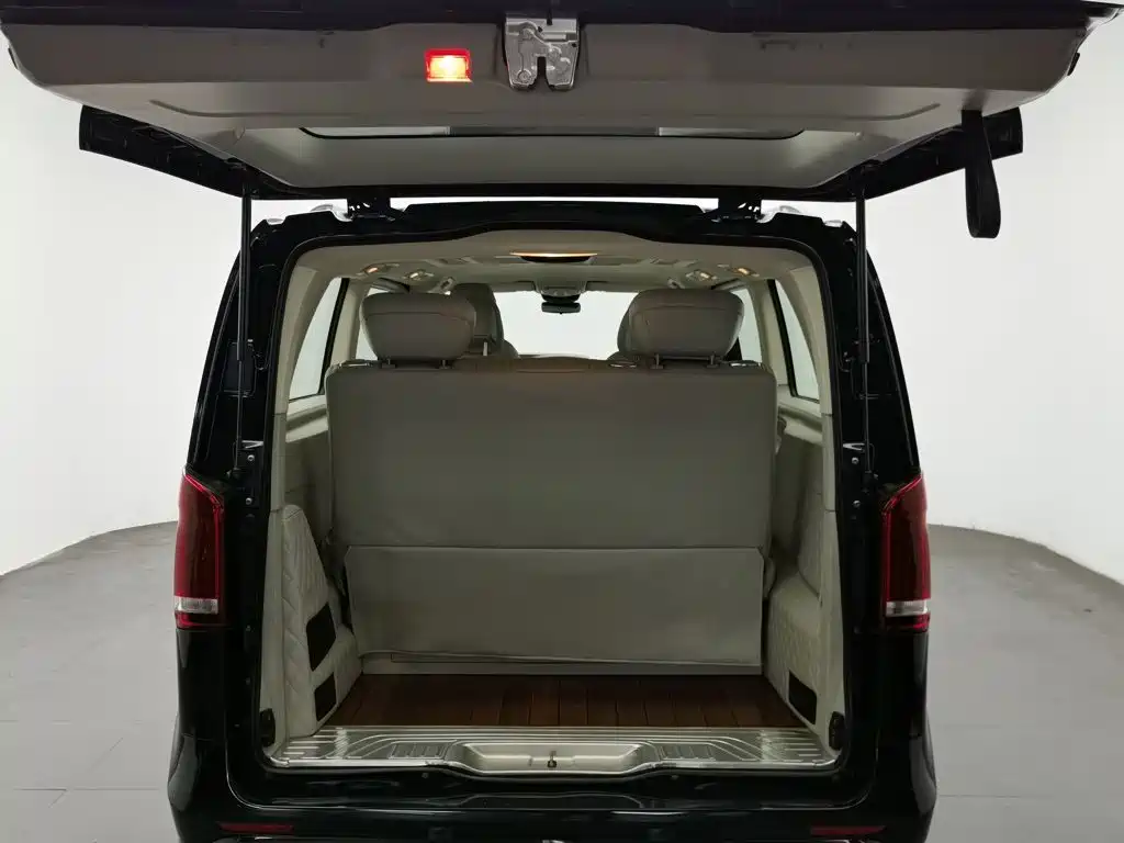 Mercedes-Benz Vito — миниатюра 16