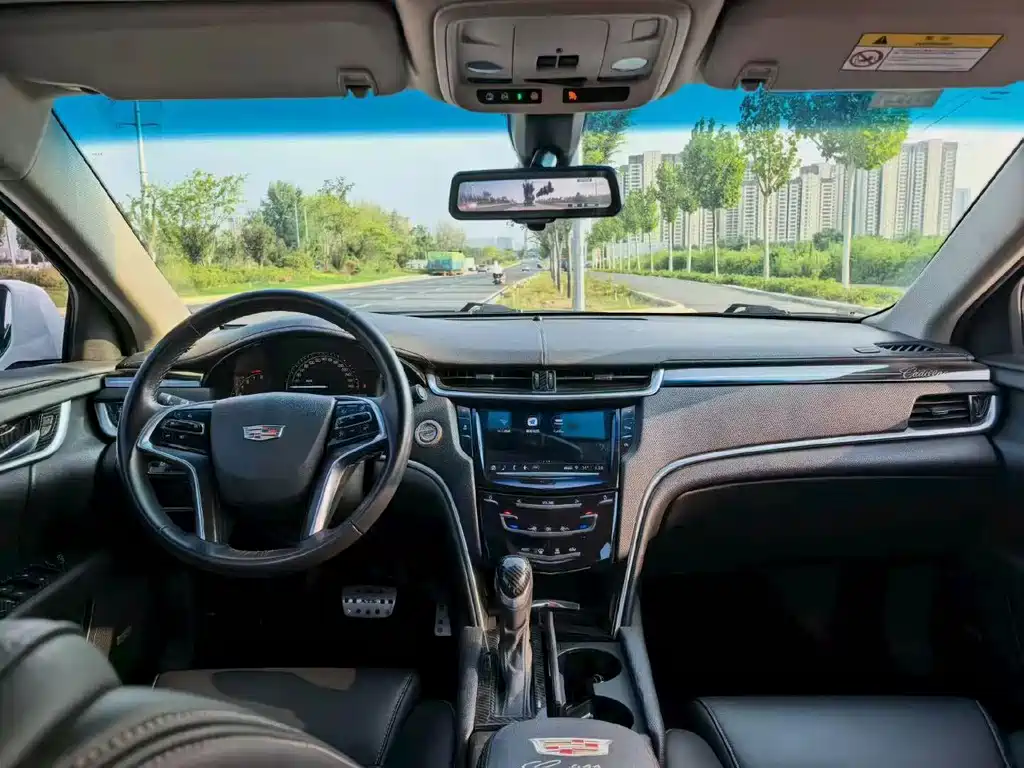 Cadillac XTS — миниатюра 6